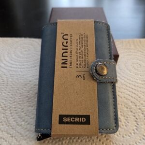 NWT Secrid Slim Wallet - True Indigo Leather - Color = Blue